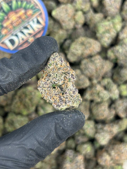 BOMB-BAY CHERRIEZ